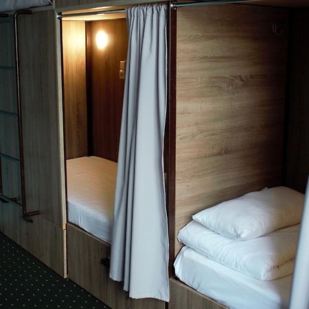 All Eyes Hostel Kamieniec Podolski Zewnętrze zdjęcie