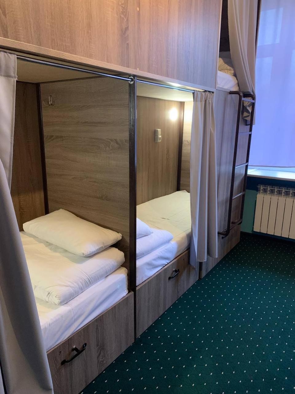 All Eyes Hostel Kamieniec Podolski Zewnętrze zdjęcie