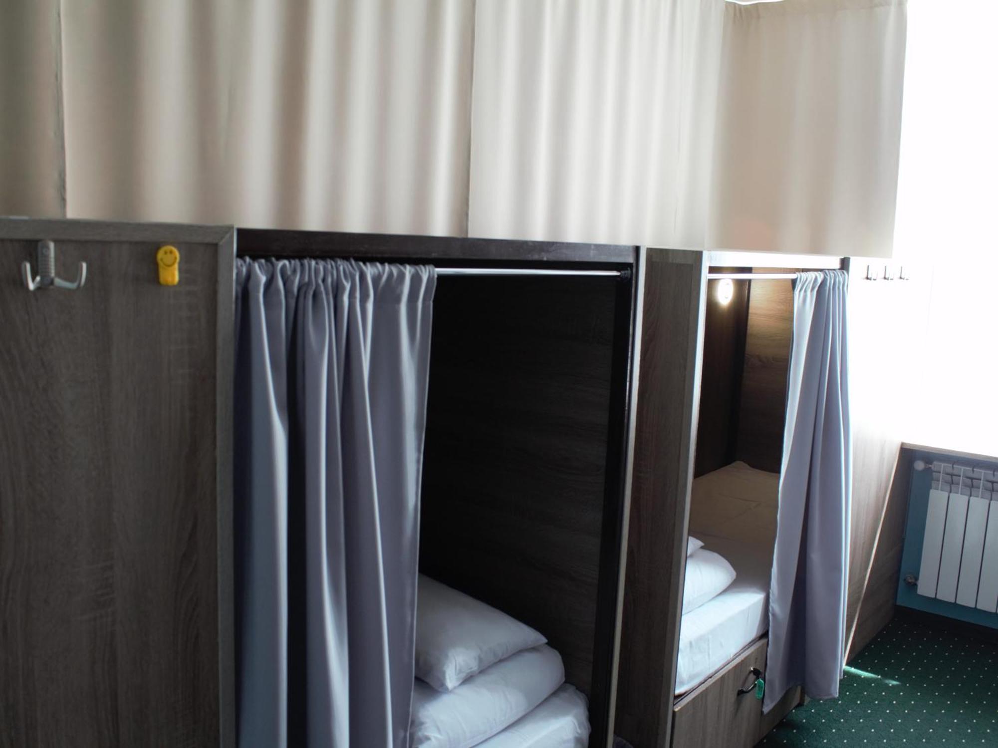 All Eyes Hostel Kamieniec Podolski Zewnętrze zdjęcie