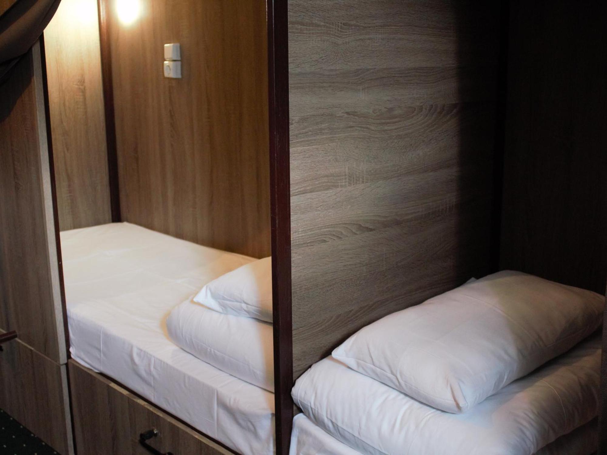 All Eyes Hostel Kamieniec Podolski Zewnętrze zdjęcie