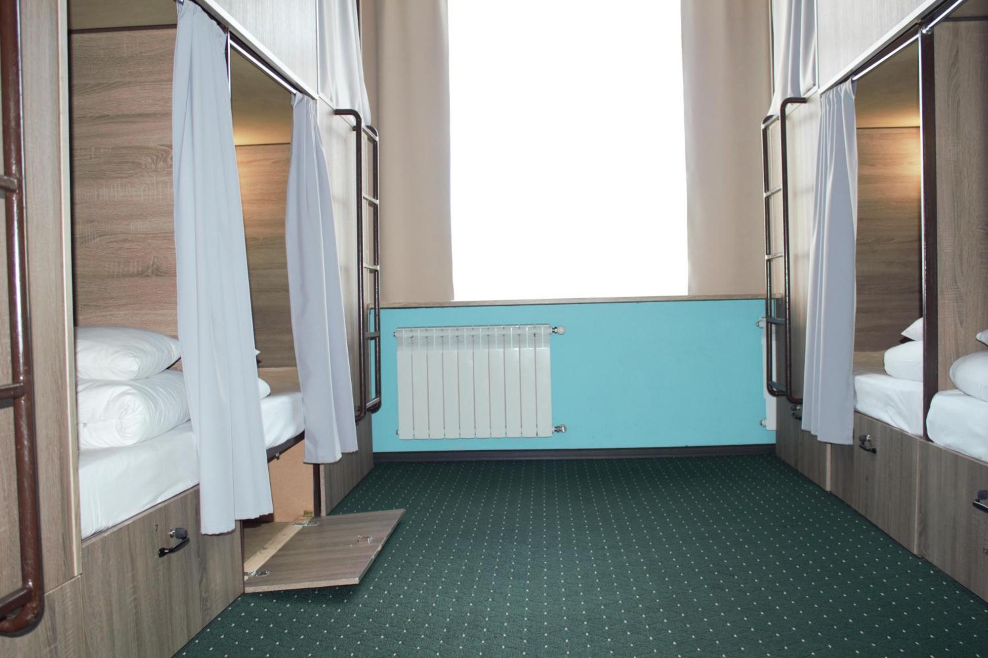 All Eyes Hostel Kamieniec Podolski Zewnętrze zdjęcie