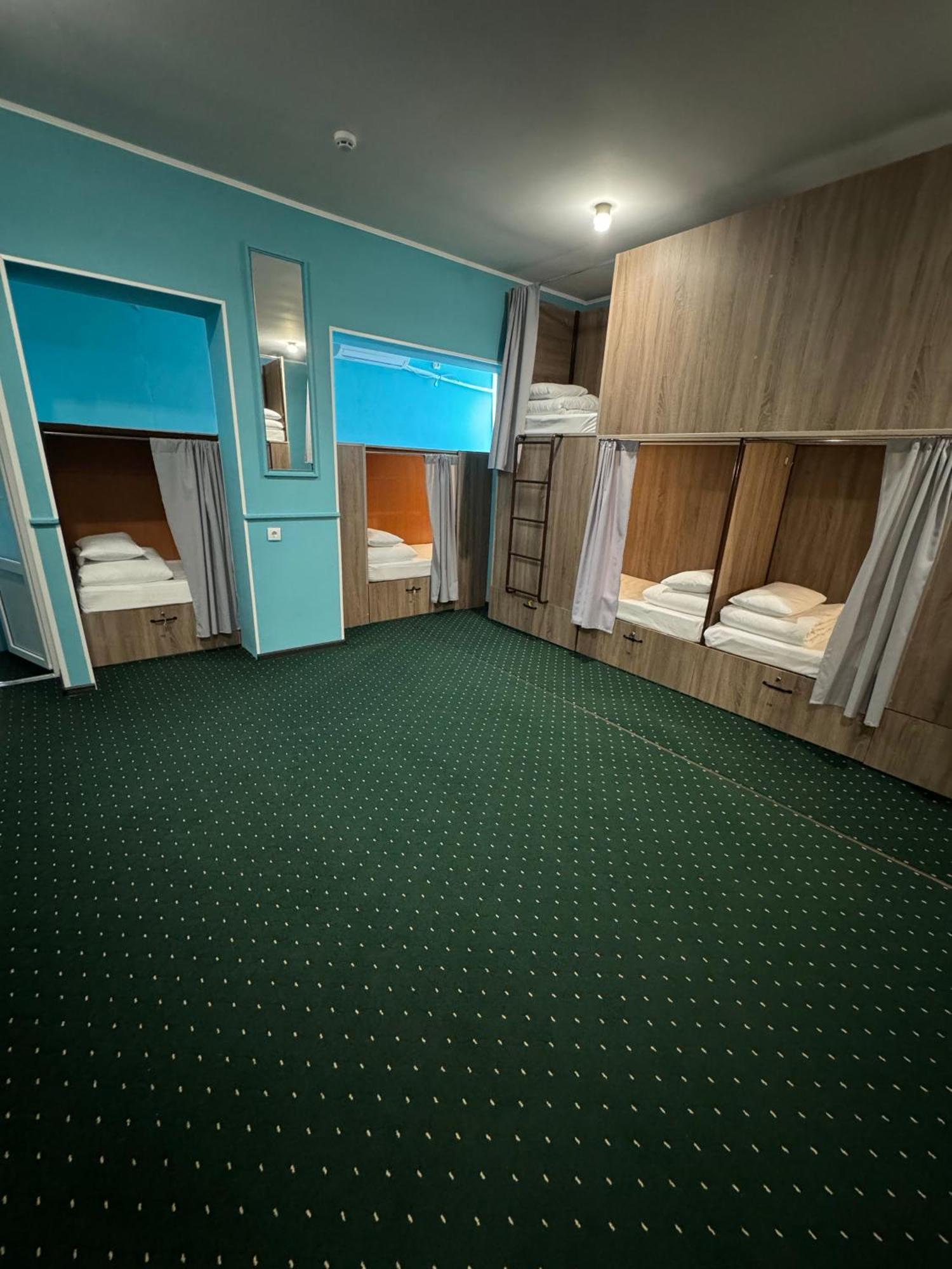 All Eyes Hostel Kamieniec Podolski Zewnętrze zdjęcie