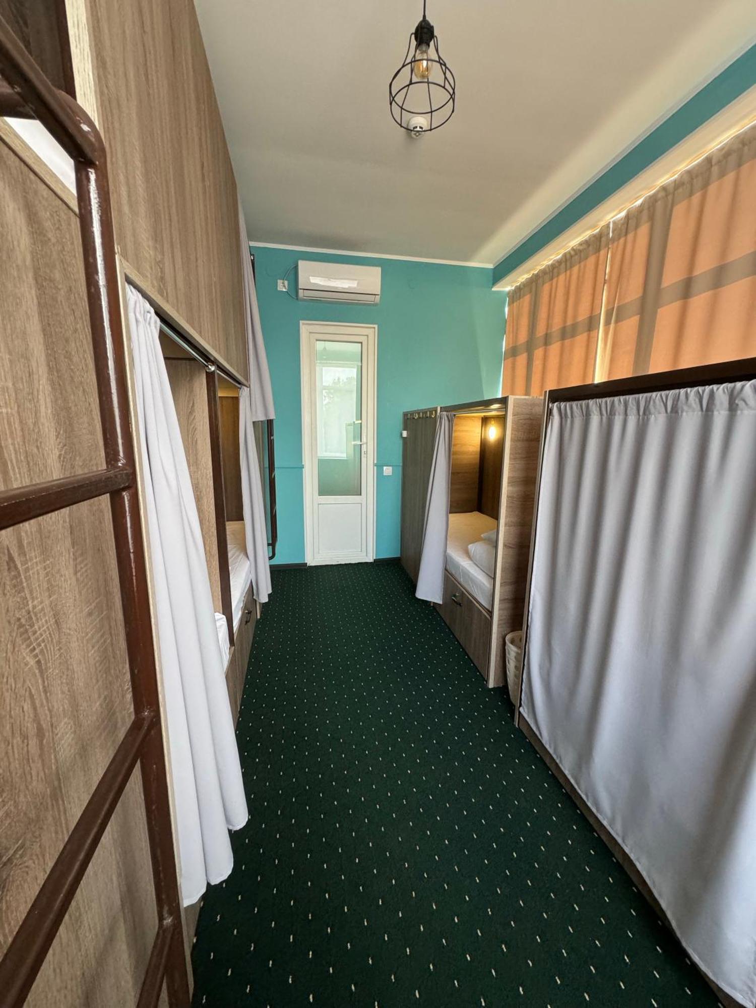 All Eyes Hostel Kamieniec Podolski Zewnętrze zdjęcie
